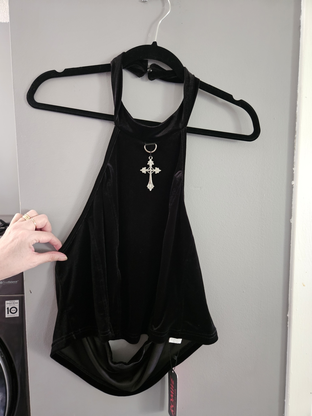 ROMWE Black Velvet Halter Tank with Cross Pendant